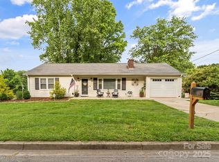 116 Lenoir Rd, Morganton, NC 28655