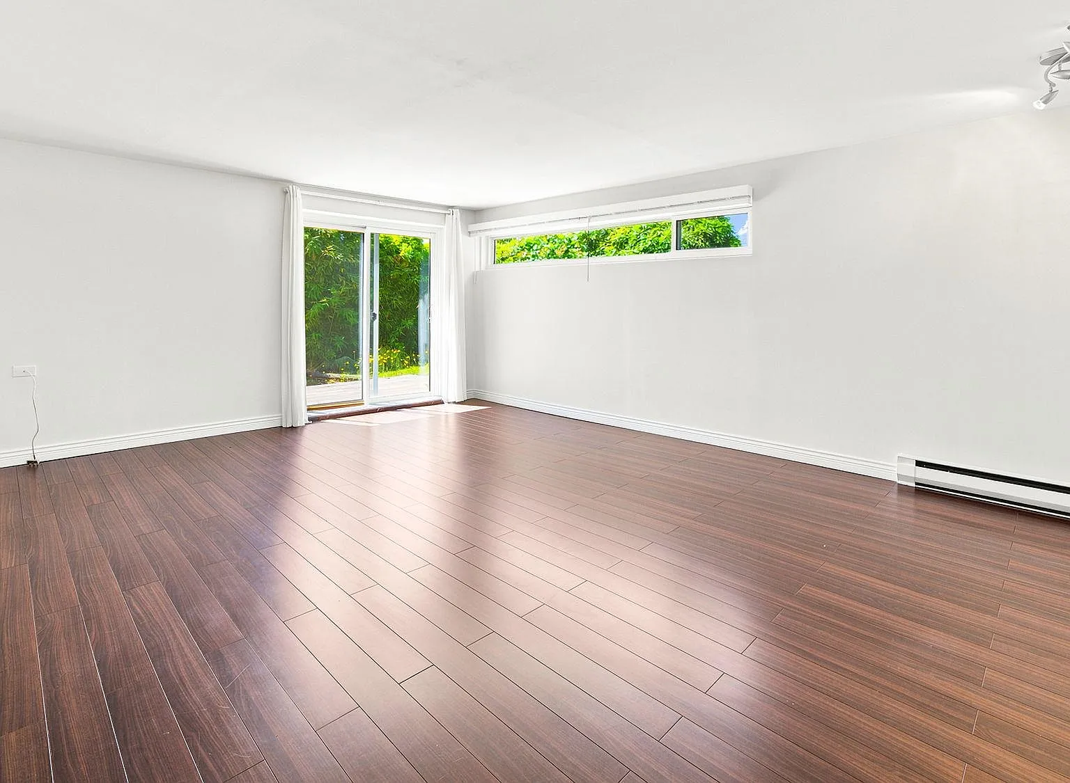 2 bed, 850 sqft, $2,550 — Photo 4