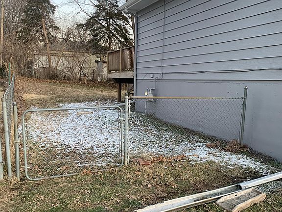 2nd image of 9715 Donnelly Ave