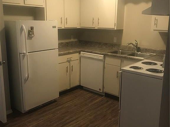 2nd image of 221 Brooke Lynn Dr APT 6