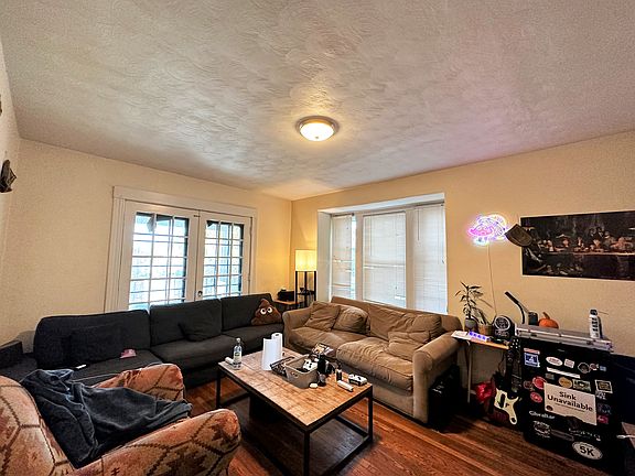 2nd image of 237 Chestnut Hill Ave #237