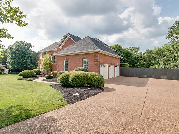 2nd image of 427 Liberty Dr