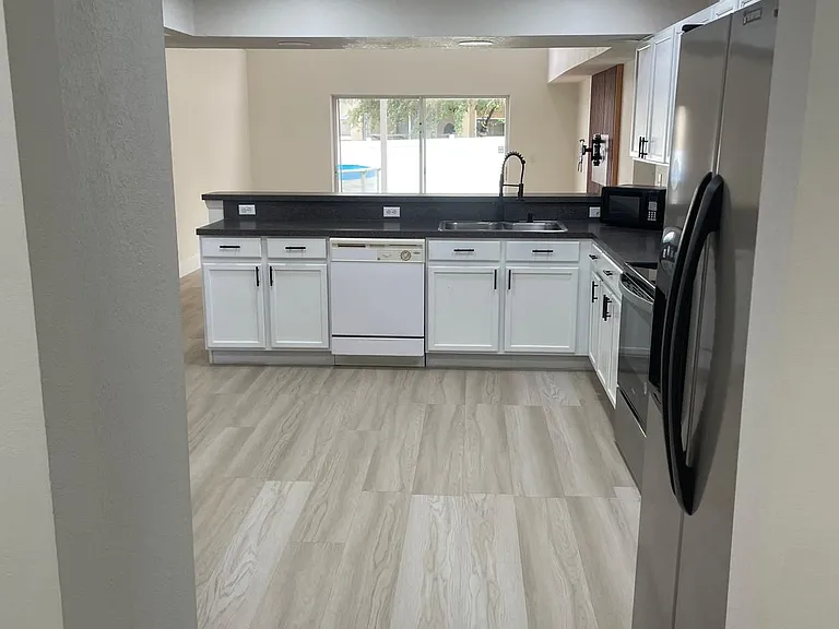 658 Sierra Cir — Photo 26