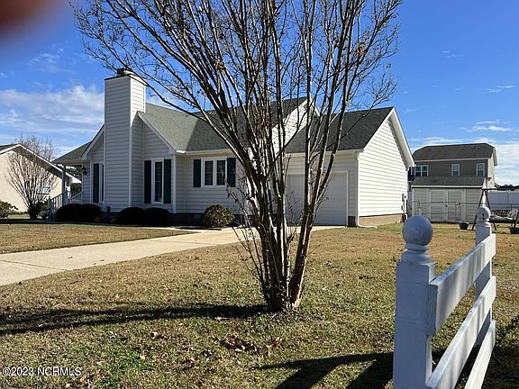 2nd image of 654 Bayberry Lane