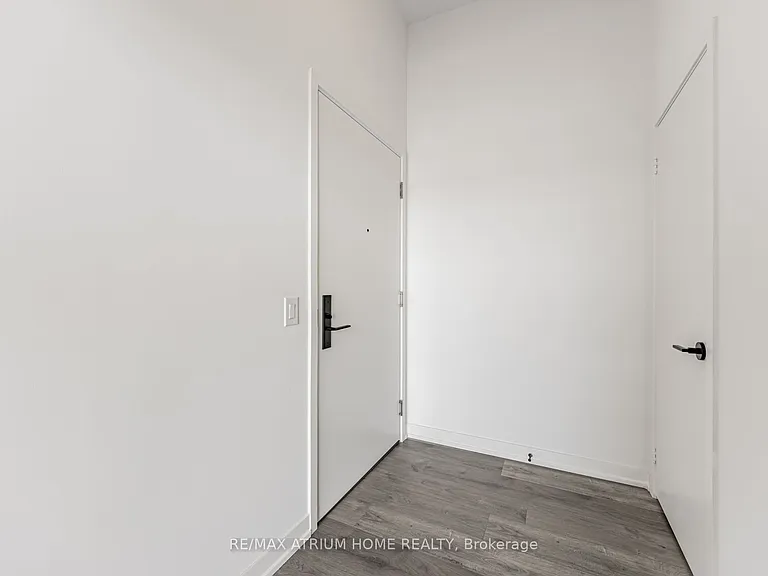 285 Dufferin St #706 — Photo 1