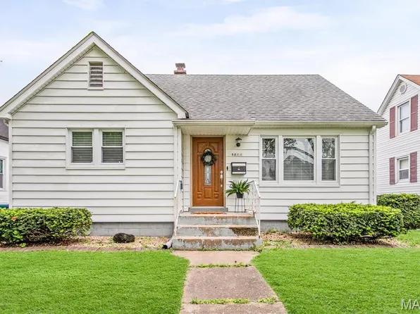 1404 Lemon St, Highland, IL 62249