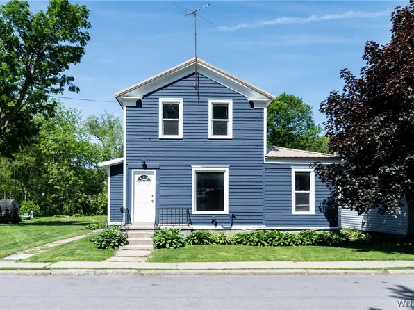 41-43 Water St, Attica, NY 14011