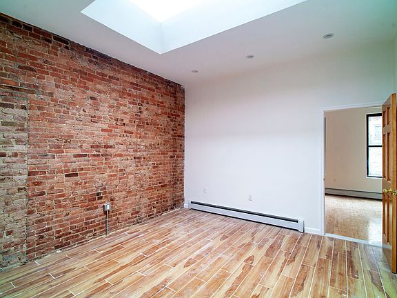 3rd image of 450 E 140th St