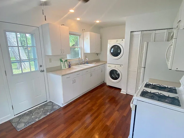 3828 Woodland Ave — Photo 9