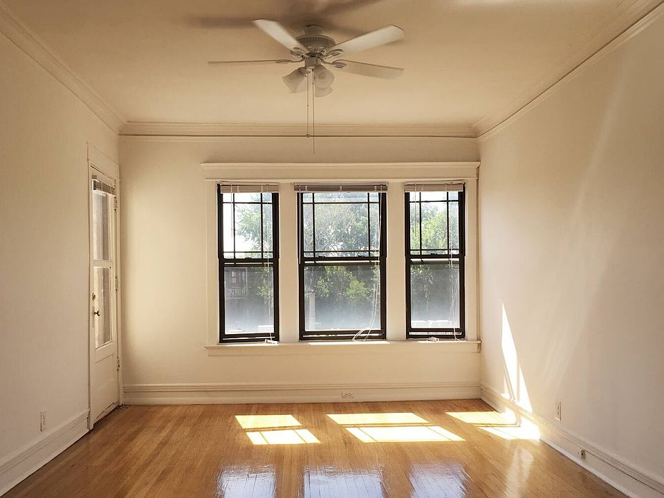 Dining/Living room