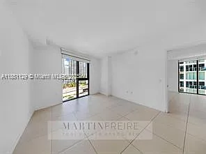 31 SE 6th St #1402 — Photo 11