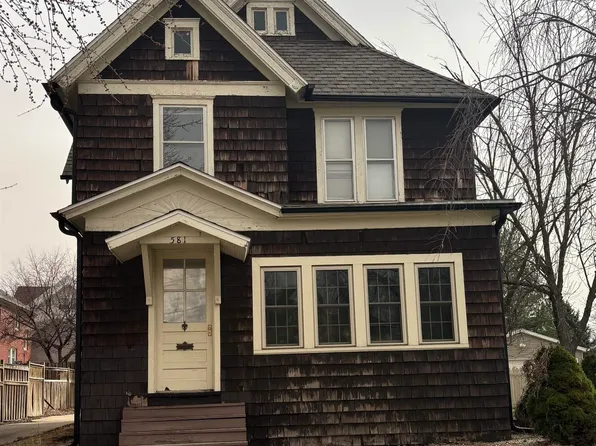 581 N Seminary St, Galesburg, IL 61401