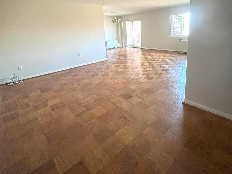 4800 Chevy Chase Dr #404 — Photo 5