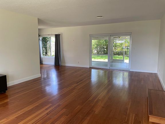 2nd image of 465 NE 34th St