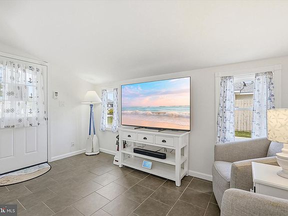 3rd image of 423 W Cala Breeze Way