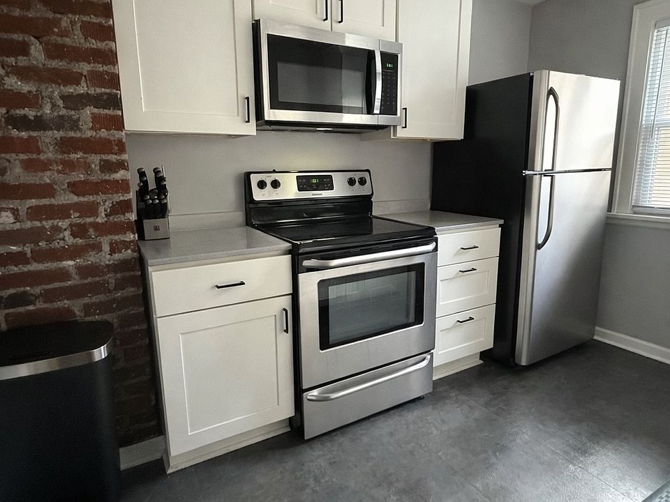 1st image of 73 Avery Ave Floor 2