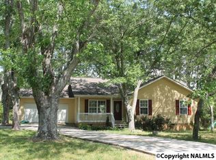 692 Rainbow Ave N, Rainsville, AL 35986