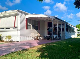 8165 SE Wren Ave, Hobe Sound, FL 33455