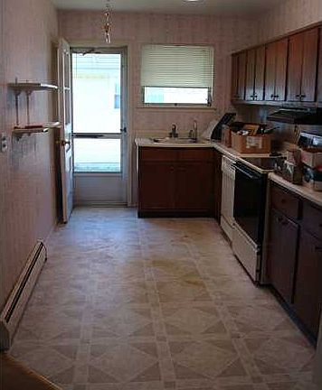 2nd image of 2220 Mount Carmel Blvd