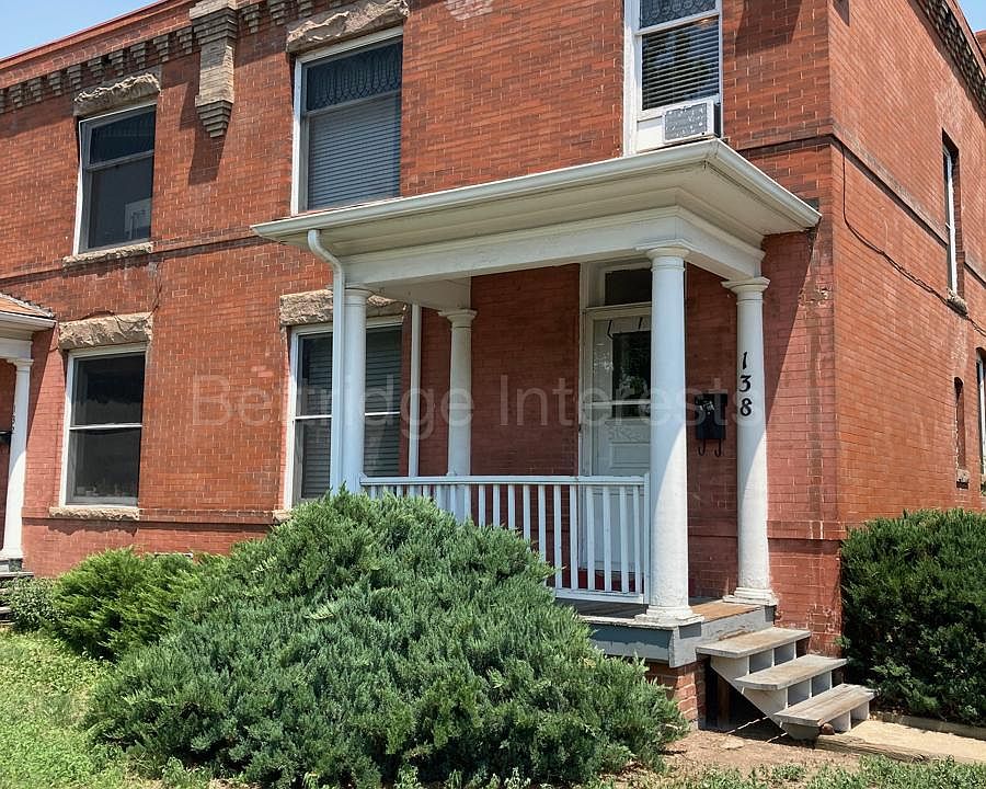 1st image of 138 S Grant St