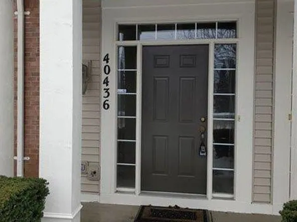 40436 Bay Harbor Ln, Canton, MI 48188