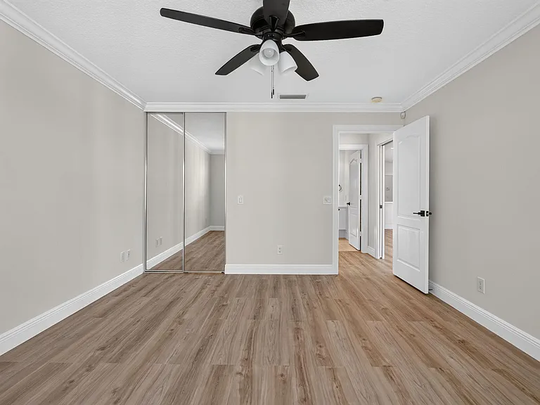 3546 SE Glacier Ter — Photo 30