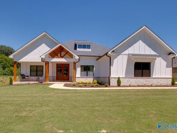 653 Walt Campbell Rd, Hazel Green, AL 35750