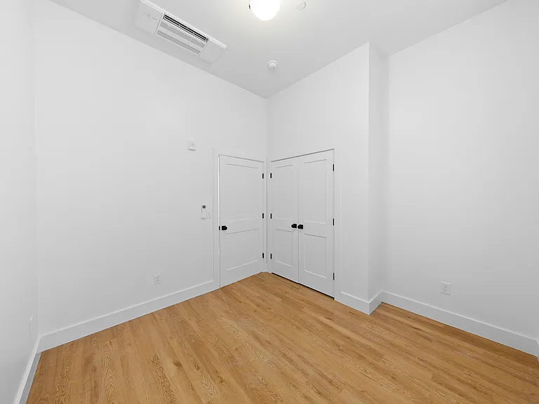 99 Richmond St #101 — Photo 16