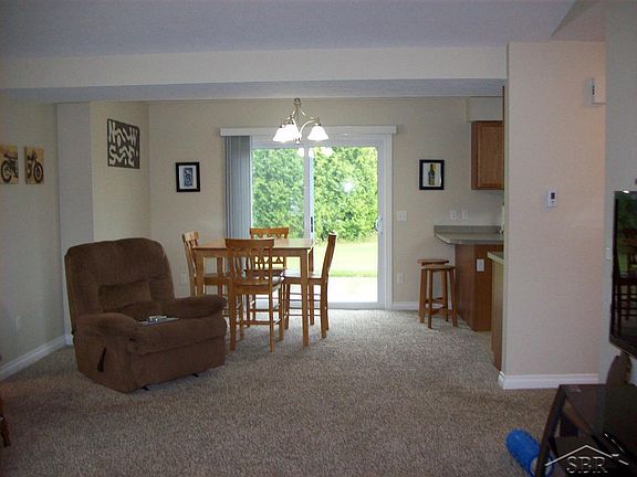 4th image of 2151 Moonglow Ct