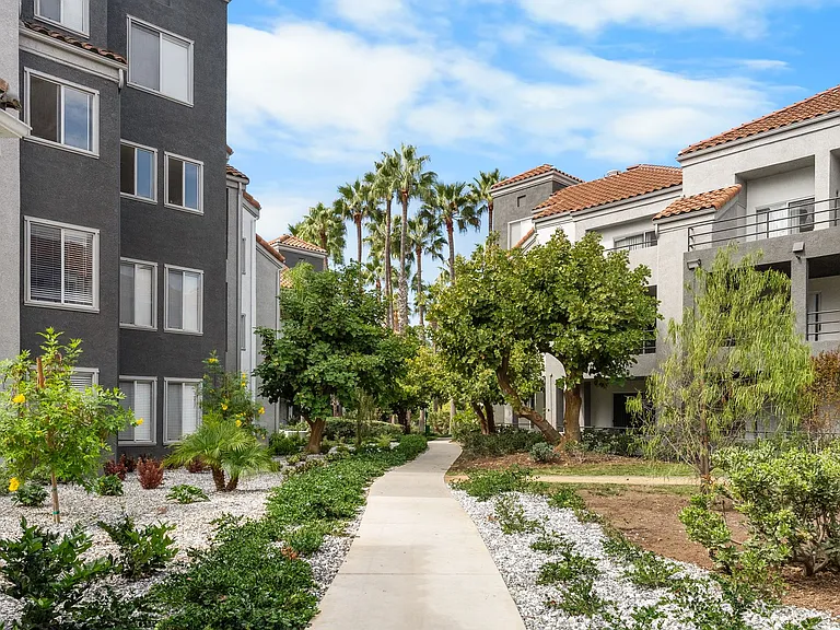 The Grand Costa Mesa — Photo 25