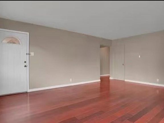 4th image of 48 Garibaldi St