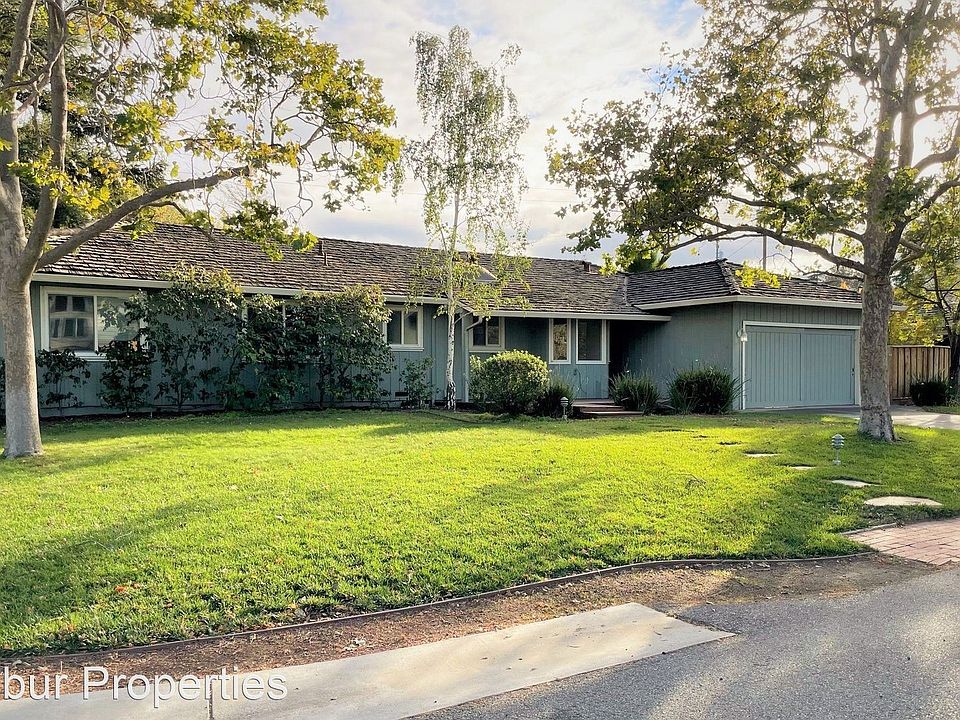 1st image of 736 Brentwood Pl