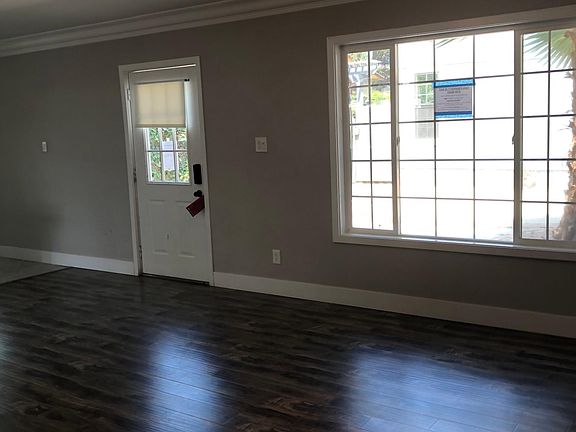 3rd image of 6217 Canobie Ave