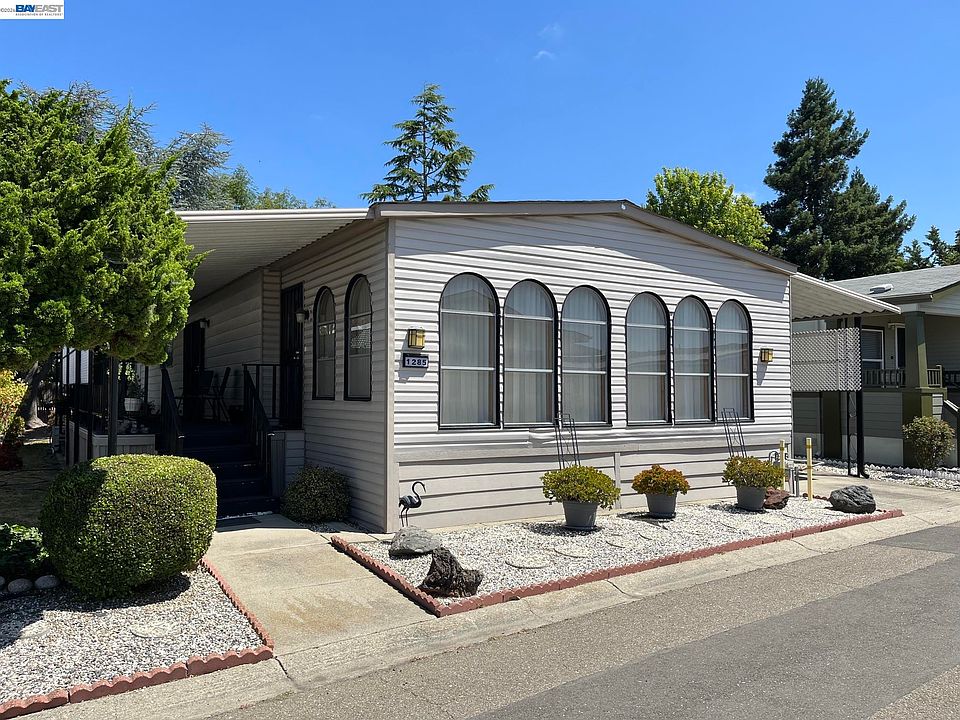 1st image of 1285 Sussex Way