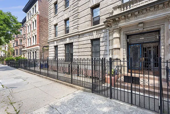 Rented by Compass | media 13