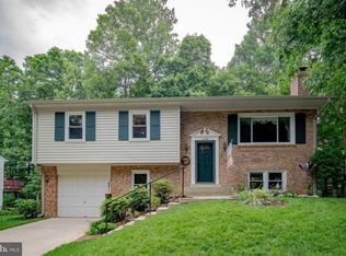 12143 Pineneedle Ct, Woodbridge, VA 22192