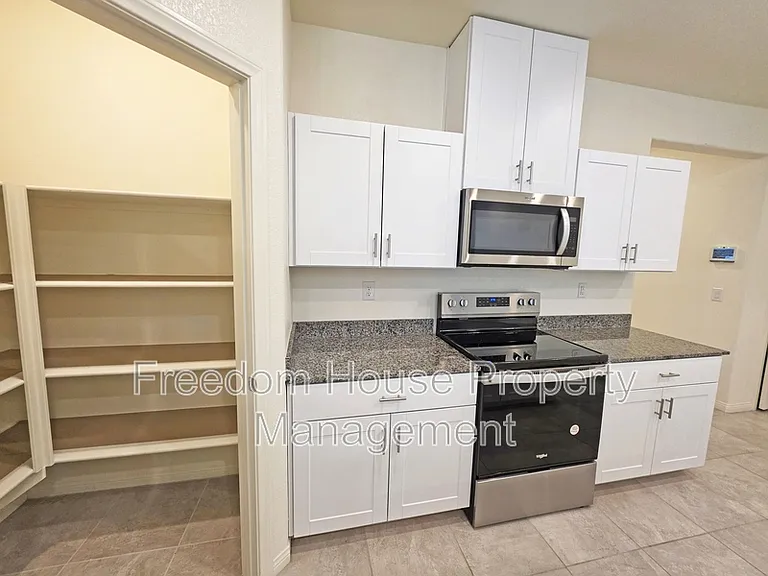 56 Pioneer Range Ave — Photo 27