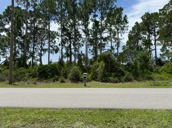 3607 Peugeot St, Sebring, FL 33872