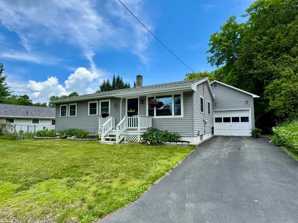 308 Indian Point Street, Newport City, VT 05855