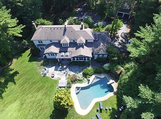 1st image of 6 Donnelly Dr