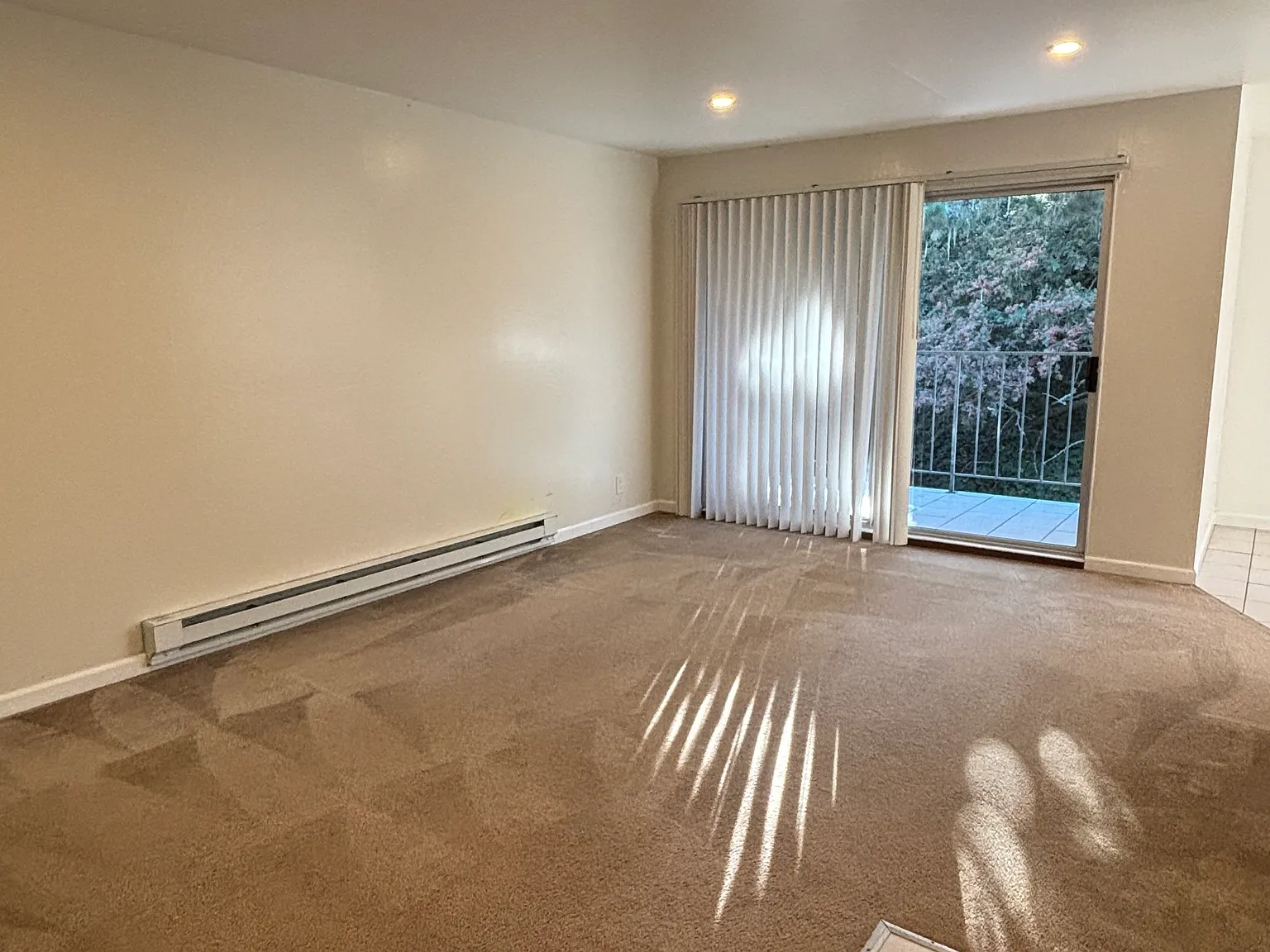 1 bed, 700 sqft, $2,700 — Photo 2