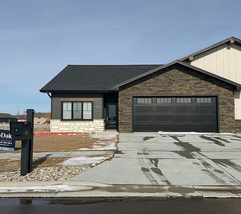 1st image of 3333 10th Ave NW