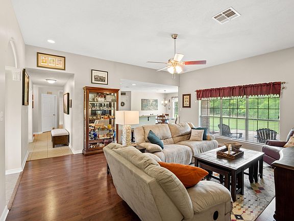 5th image of 1364 Melissa Dr