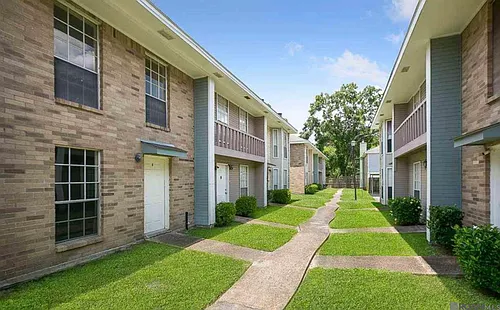 1757 Boulevard De Province #B Photo 1