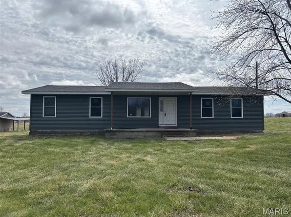 3495 Miles Station Rd, Brighton, IL 62012