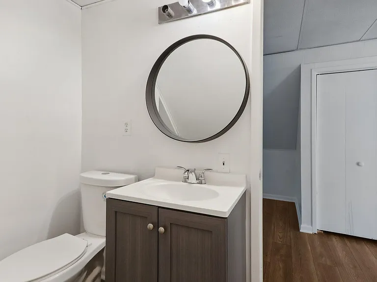 513 N 50th St #515 — Photo 14