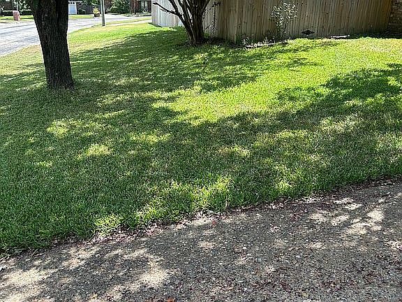 3rd image of 19095 Valley Dr