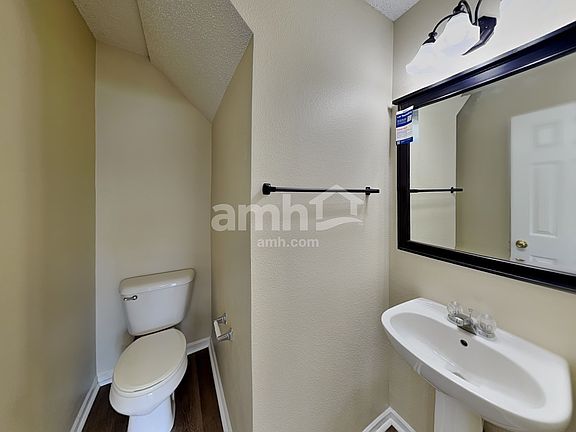 5th image of 2940 Hearthside Dr