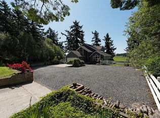 1275 Napoleon Dr, Oak Harbor, WA 98277