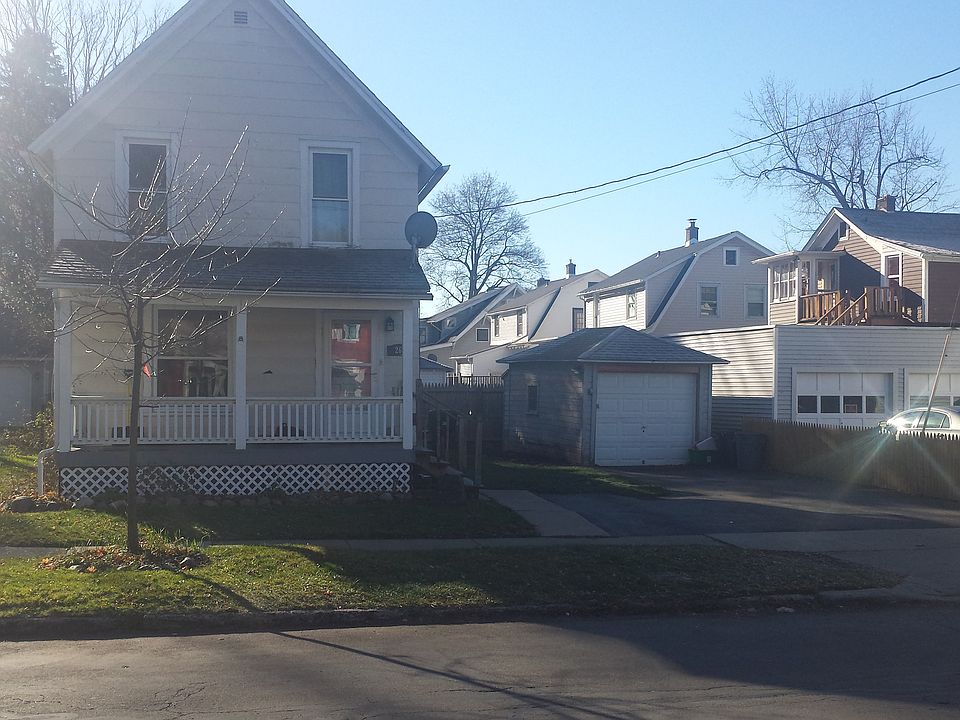 1st image of 262 Pleasant Ave